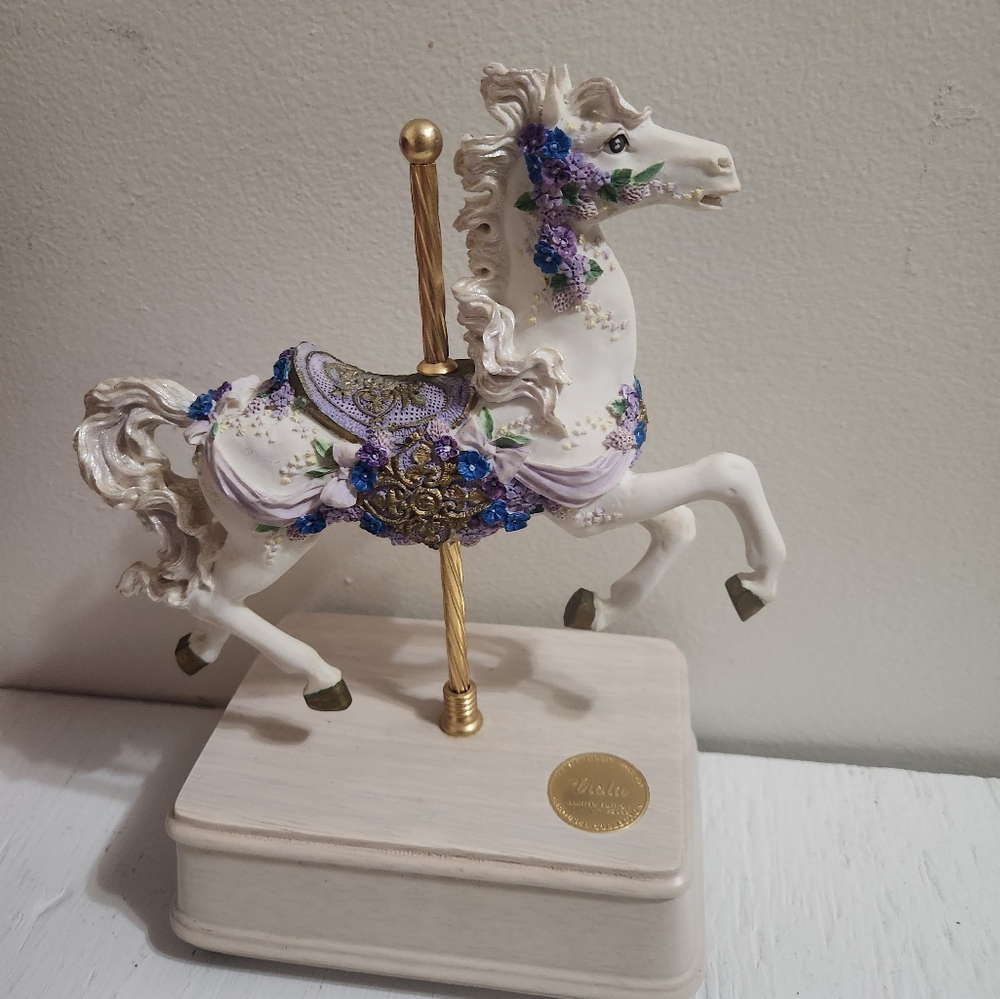 The San Francisco Music Box Compamy Viola 1490/5009